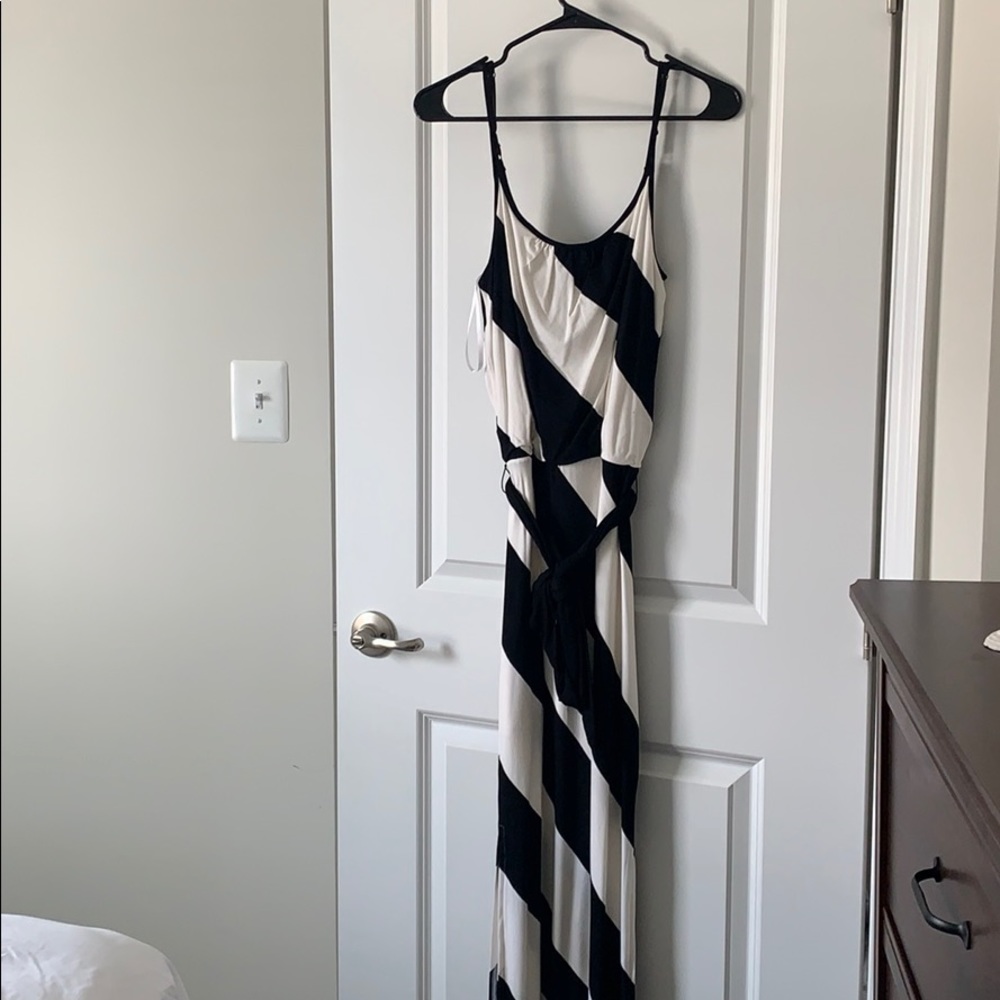 White House black market maxi